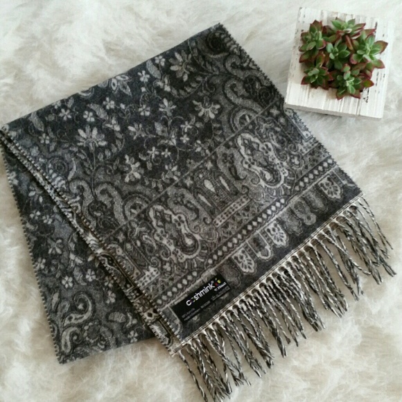 V. FRAAS Accessories - V. FRAAS CASHMINK Scarf